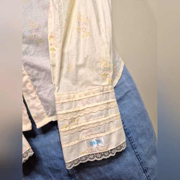 Vintage Western Style Shirt Lace Trim Snaps Floral Rodeo Stampede - Picture 4 of 9